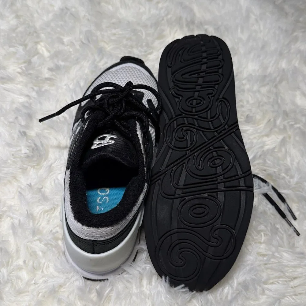 SoleSavy Black and white Sneakers